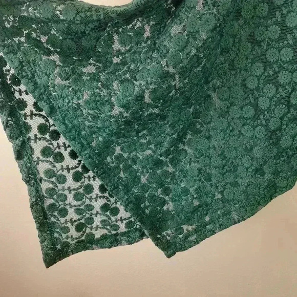 STARING AT STARS Size Small Top - Picture 5 of 7